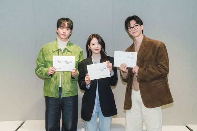 송강, 안방 복귀…이준영·장규리와 '포핸즈' 청춘 3인방