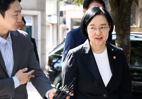 한성숙 총리 후보자 "주택 처분 중"…잠실 아파트는 매도