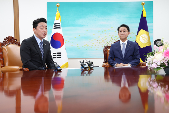 강훈식 비서실장, 조정식 국회의장 예방