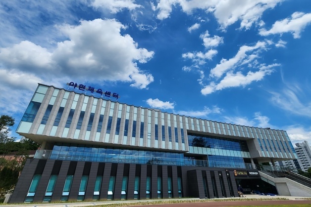 충주 옛 공설운동장, 5년 만에 시민 체육공간으로 돌아온다