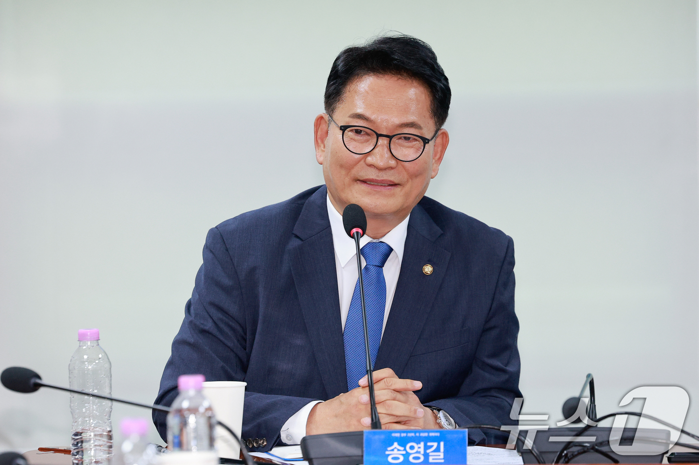 (서울=뉴스1) 안은나 기자 = 송영길 더불어민주당 의원이 9일 오후 서울 여의도 국회의원회관에서 열린 '이재명 정부 2년차, 더 과감한 개혁이다' 포럼에 참석해 국정개혁을 주제로 …