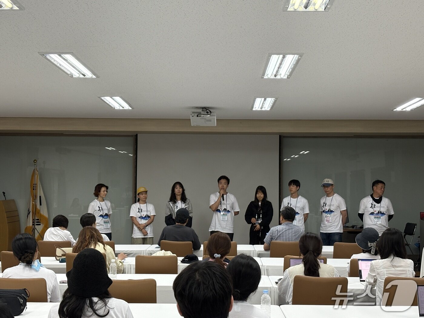 본문 이미지 - 기자단 독도지킴이학교 교사 참석자 교류의 시간.(동북아역사재단 제공)