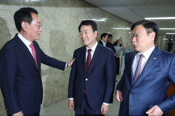 대화하는 김도읍·성일종·정점식