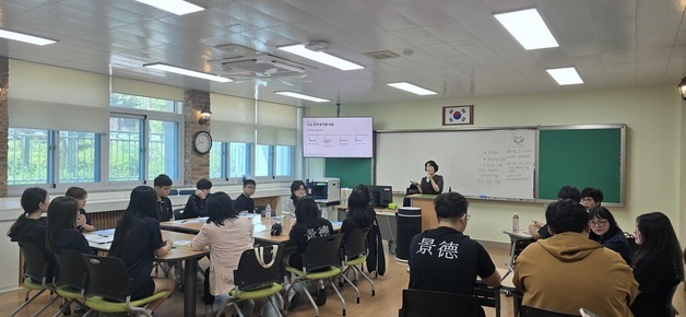 이주배경학생 진학·진로 돕는다…충북국제교육원 설명회 운영