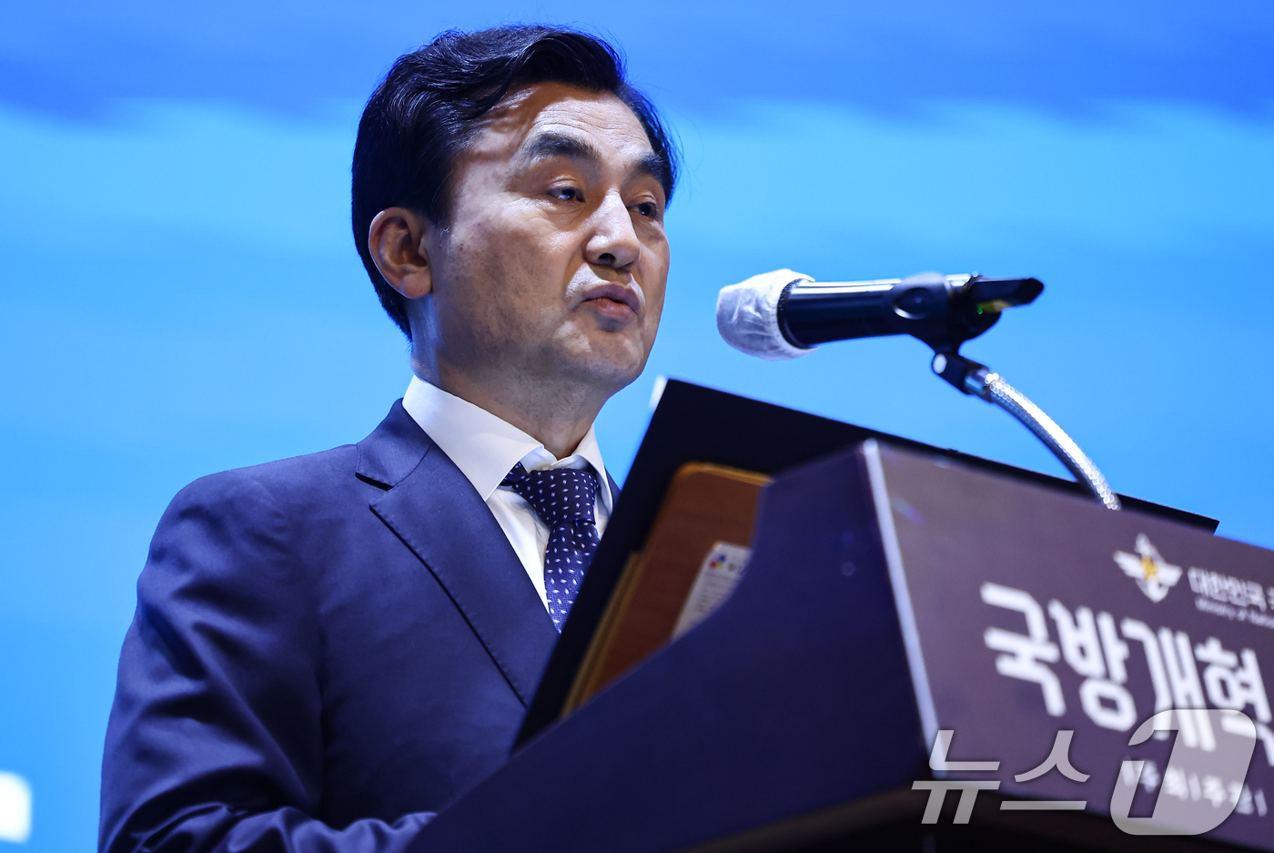 (서울=뉴스1) 김도우 기자 = 안규백 국방부 장관이 9일 서울 용산구 전쟁기념관에서 열린 국방개혁 세미나에서 개회사를 하고 있다. 2026.6.9/뉴스1