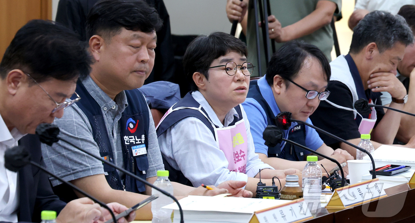 (세종=뉴스1) 김기남 기자 = 이미선 근로자위원이 9일 세종시 정부세종청사 최저임금위원회에서 열린 2027년도 최저임금위원회 4차 전원회의에 참석하여 발언하고 있다. 2026.6 …