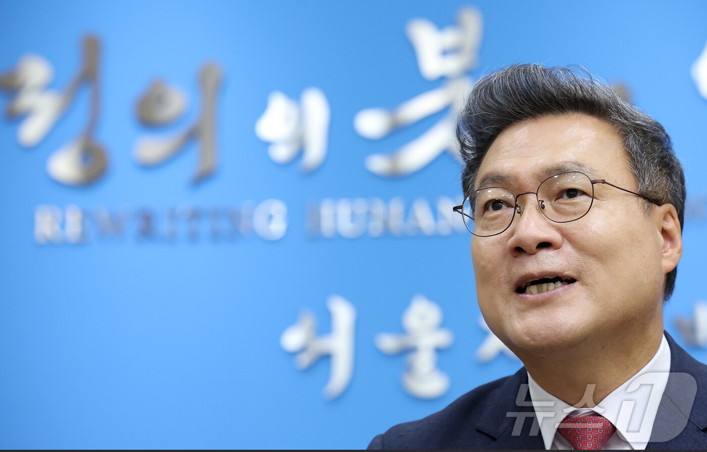 본문 이미지 - 조순열 서울지방변호사회 회장이 9일 서울 서초구 서울지방변호사회 회장 사무실에서 뉴스1과 인터뷰를 하고 있다. 2026.6.9 ⓒ 뉴스1 김성진 기자