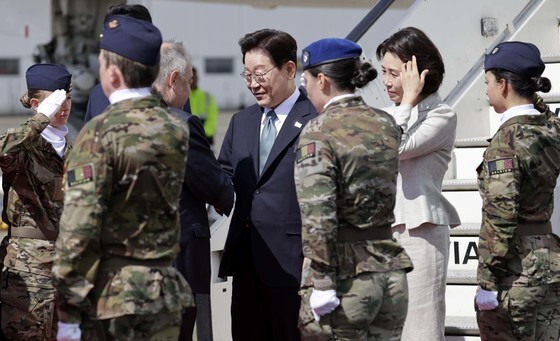 벨기에 도착한 이재명 대통령