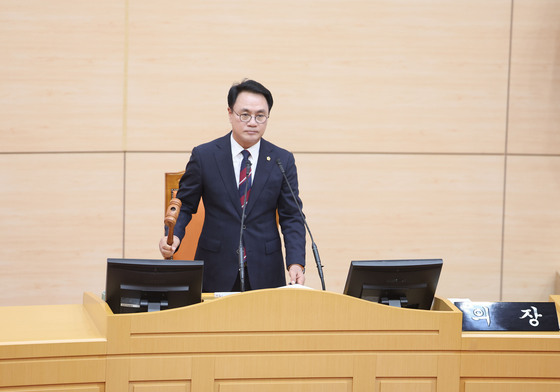 송형곤 전남광주 의장, 본회의 진행