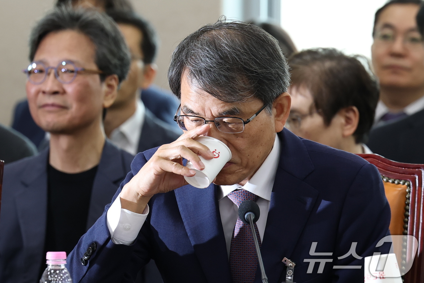 (서울=뉴스1) 유승관 기자 = 노태악 전 중앙선거관리 위원장이 1일 서울 여의도 국회에서 열린 제436회 국회(임시회) 제9회 전국동시지방선거 투표용지 부족사태 등 국민참정권 침 …