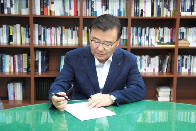 류경기 중랑구청장, 민선 9기 첫 결재는 '교육공동체 활성화 조례'