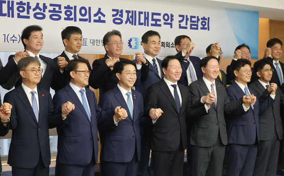 손 맞잡은 국회와 경제계