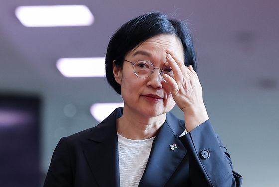 집무실 향하는 한성숙 신임 총리