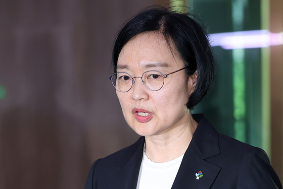 도어스테핑하는 한성숙 신임 총리