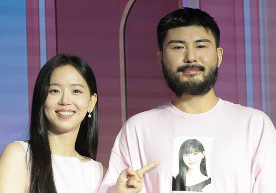 강한나 입은 카더카든, 따뜻한 썸 메이커
