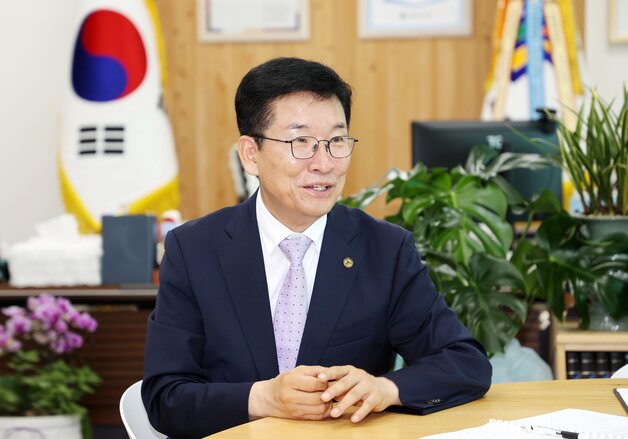 본문 이미지 - 윤건영 충북교육감 ⓒ 뉴스1