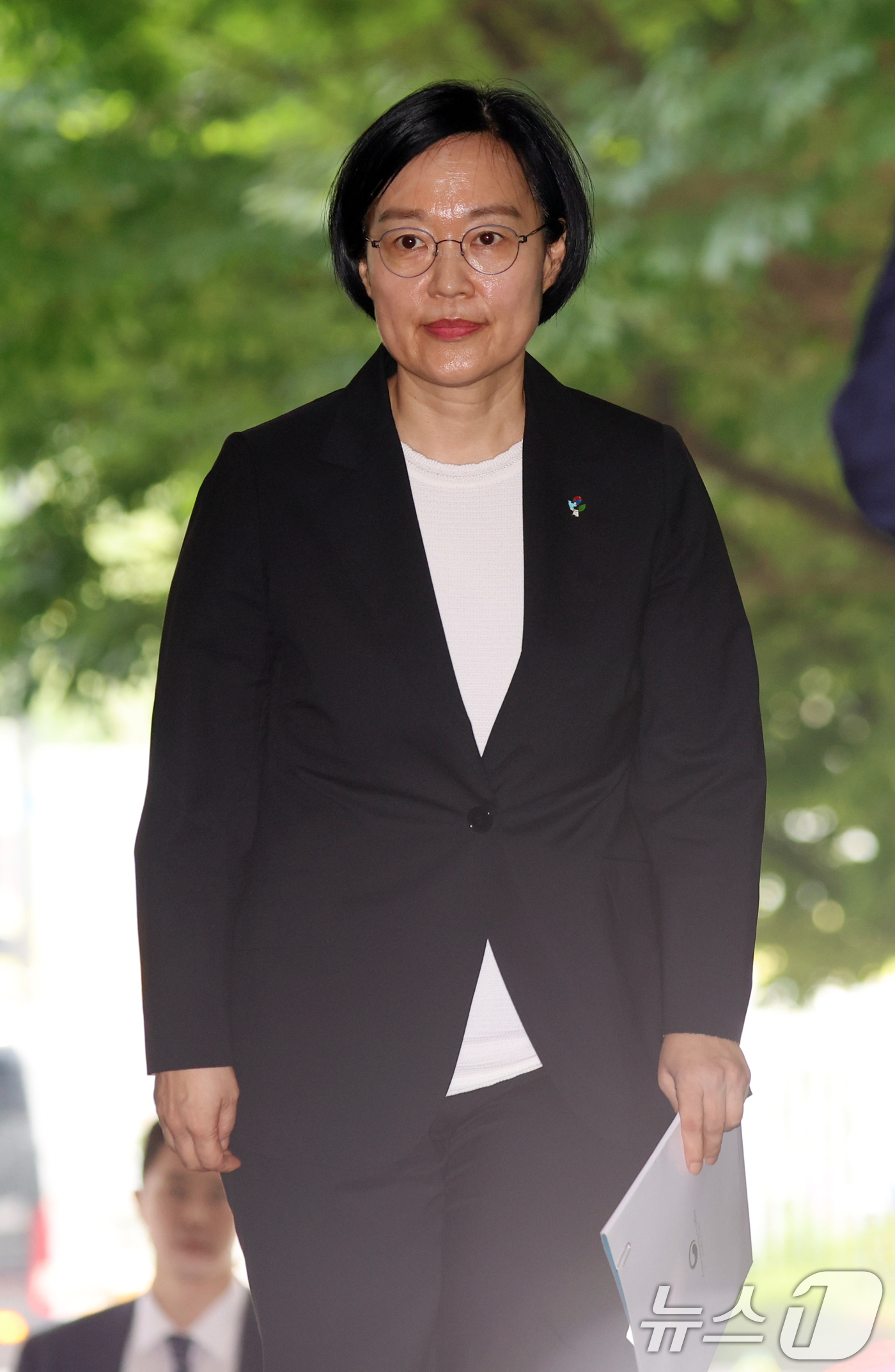 (서울=뉴스1) 김명섭 기자 = 한성숙 신임 국무총리가 1일 서울 종로구 정부서울청사에 첫 등청하고 있다. 2026.7.1/뉴스1