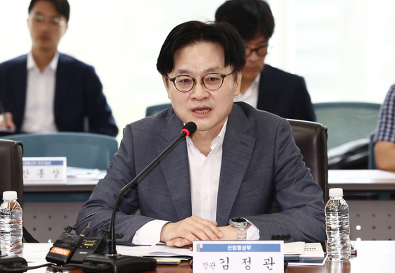 김정관 산업장관 "AX는 생존 문제…산단이 확산 거점 되도록 지원"
