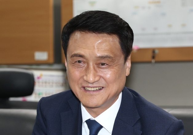 전북도의회 전반기 의장에 김희수 의원 '만장일치' 선출