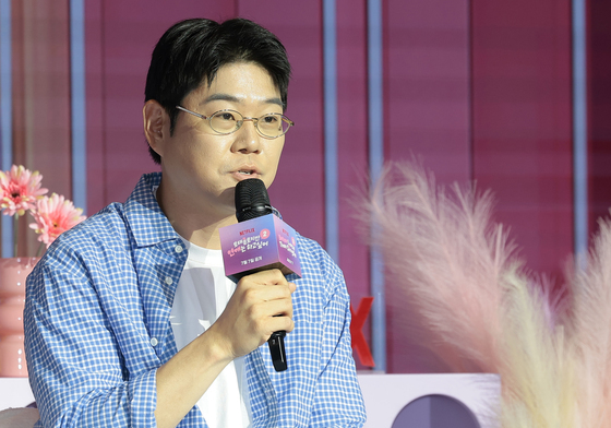 인사말 하는 원승재 PD