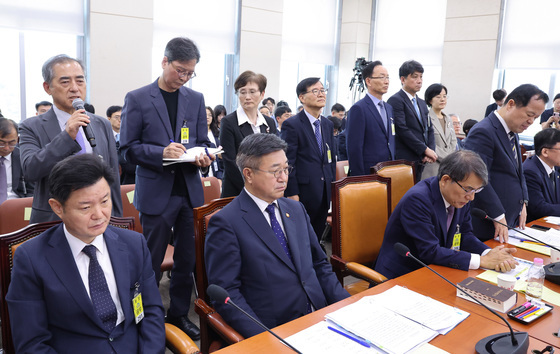 여야, 선관위 한 목소리 질타…욕설 진위·정부 책임 두고는 공방(종합)