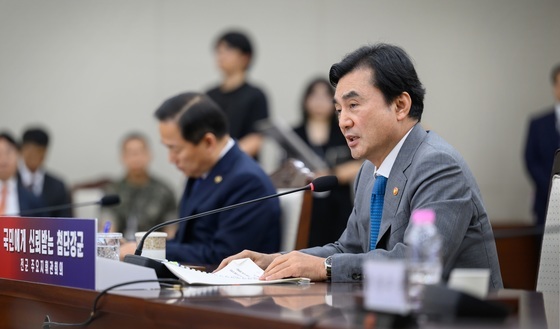 안규백 "사관학교 통합 등 국방 개혁 반드시 완수"…전군지휘관회의(종합)