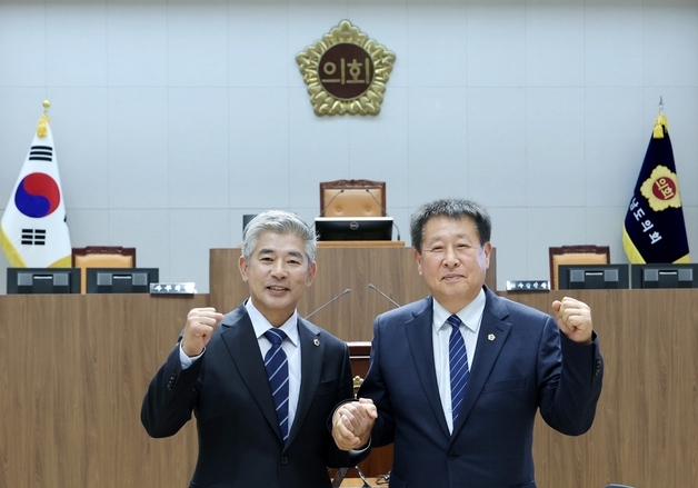 충남도의회 원구성 첫날부터 파행…야당 불참 속 의장단 선출