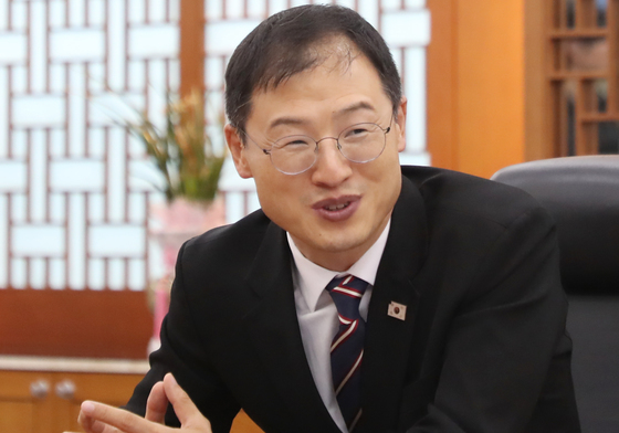 취임 인터뷰 하는 김상욱 울산시장