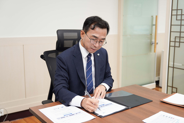 선관위, 서영학 여수시장 수사 의뢰…'정치자금법 위반' 혐의