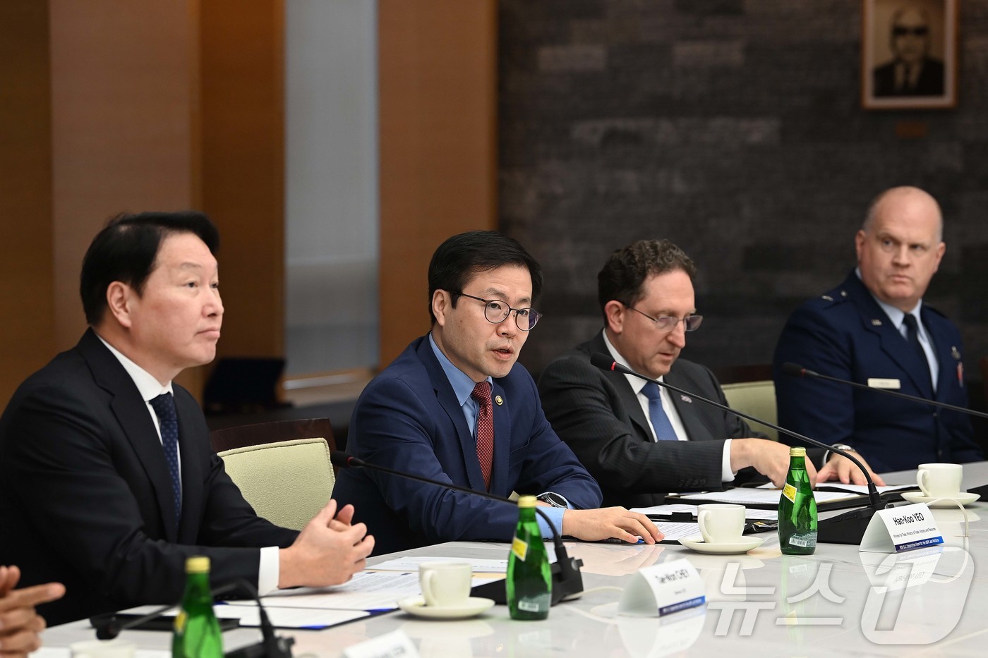 (서울=뉴스1) 이종수 기자 = 여한구 산업통상자원부 통상교섭본부장이 1일 서울 중구 대한상의회관 챔버라운지에서 열린 ‘미국 독립기념일 계기 주한미군 채용 플랫폼 한미협력 행사’에 …
