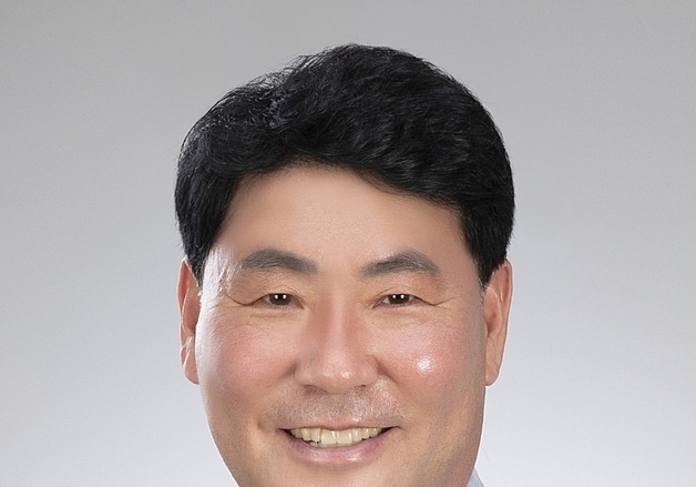 의왕시의회 의장에 서창수, 부의장에 김동국…새 임기 시작