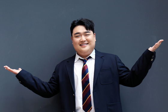 "속옷 손수 빨아 넣어줘"…몸 불편한 학생 母가 전한 김규원 공익 시절 미담
