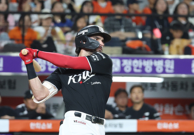 KT 힐리어드, 7월 MVP 선정…팀 외인 타자로는 6년 만 수상