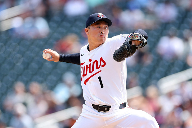 '30번째 한국인 빅리거' 고우석 MLB 데뷔... 1이닝 1실점