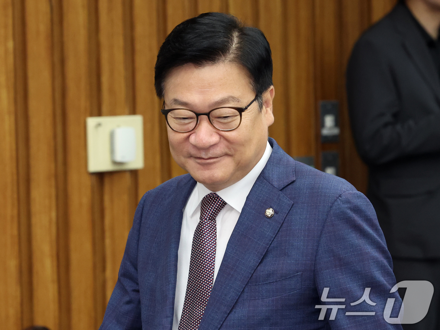 (서울=뉴스1) 황기선 기자 = 정점식 원내대표가 10일 오전 서울 여의도 국회에서 열린 원내대책회의에 참석하고 있다.  2026.7.10/뉴스1