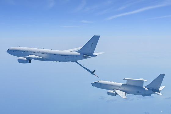 공군 E-737 항공통제기에 공중급유 가능해져…임무시간 약 2배 연장