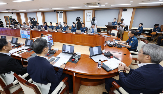 발언하는 유재성 직무대행
