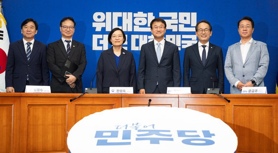 민주당 찾은 한성숙 총리