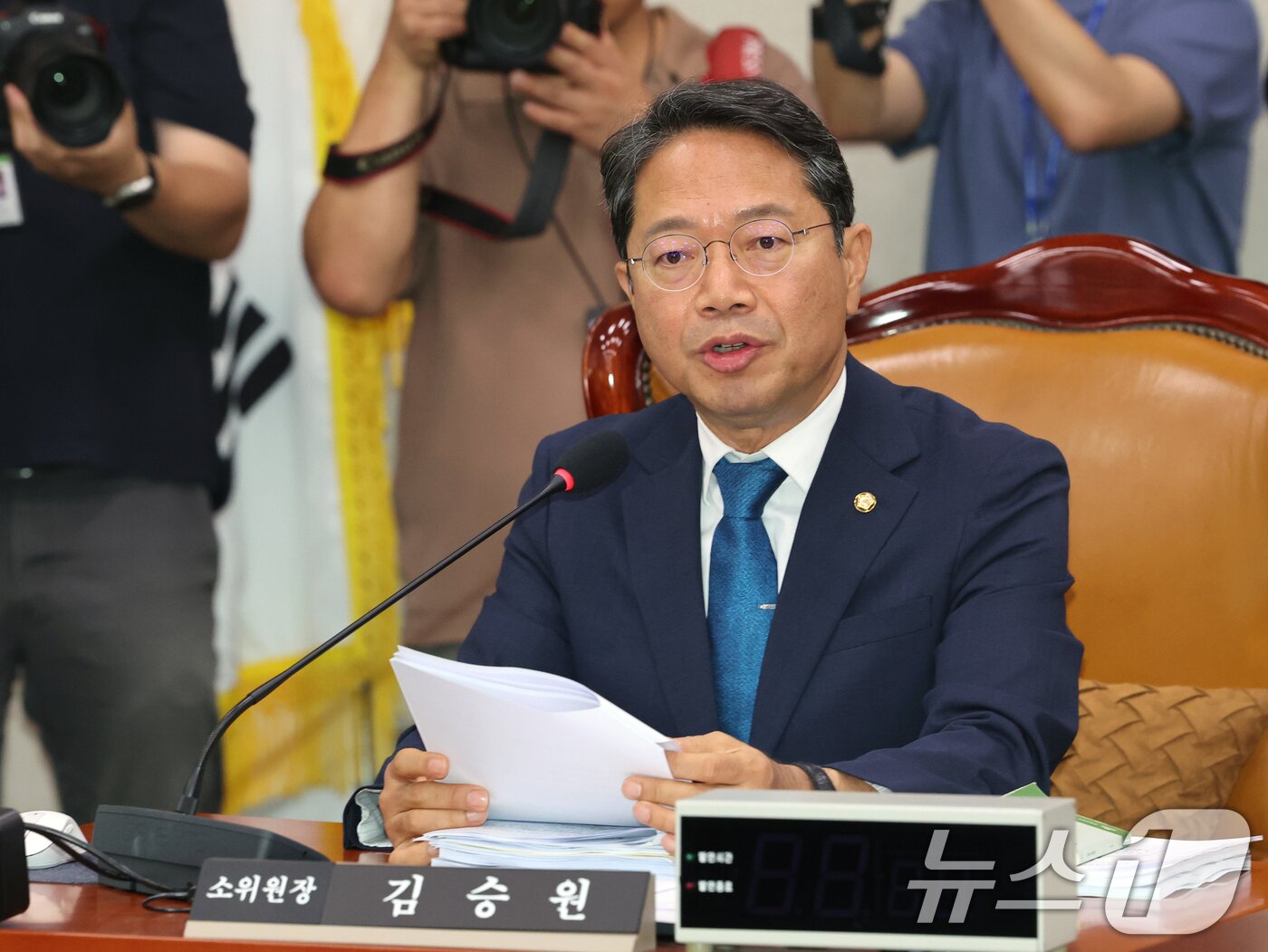 본문 이미지 - 김승원 법사위 소위원장이 10일 오전 서울 여의도 국회에서 열린 법제사법위원회 법안심사제1소위원회에서 발언을 하고 있다. 이날 회의에 국민의힘 의원들은 불참했다. 2026.7.10 ⓒ 뉴스1 황기선 기자