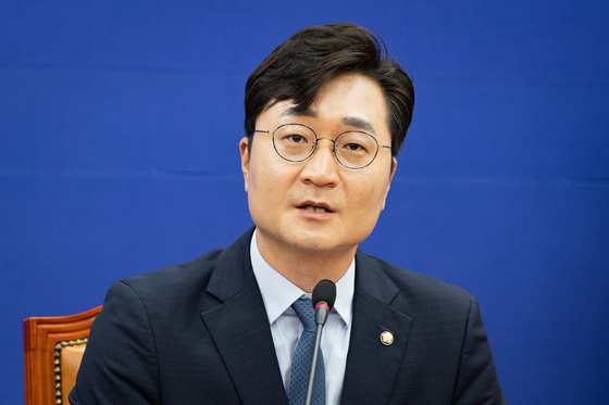 발언하는 장철민 간사