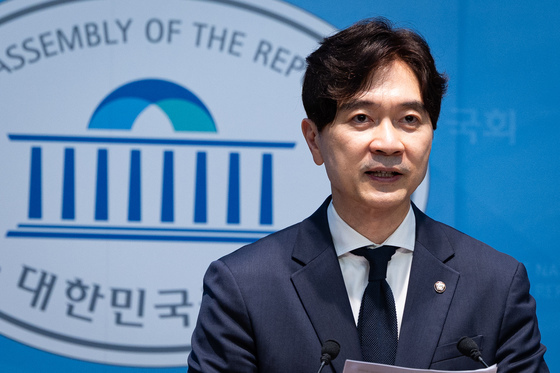 국힘 "정성호, 사법정의 걱정했다면 비겁한 사표 아닌 끝까지 맞섰어야"