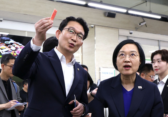 농산물 물가 살펴보는 한성숙 국무총리
