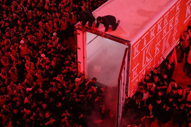 '마트 냉동탑차'에 실린 하메네이…엉겹결에 소환된 핀란드 업체