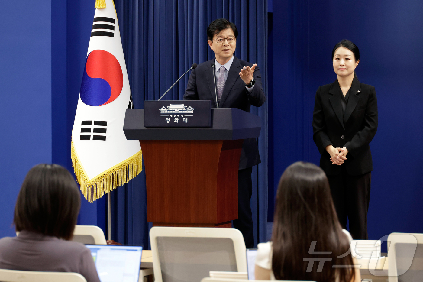 (서울=뉴스1) 허경 기자 = 성기홍 홍보소통수석이 10일 청와대 춘추관에서 신임 국무조정실장 임명 관련 브리핑을 하고 있다. (청와대통신사진기자단) 2026.7.10/뉴스1