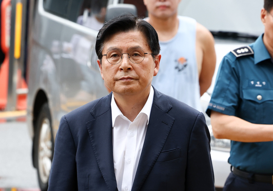 '올다르크' 변호 자처한 황교안