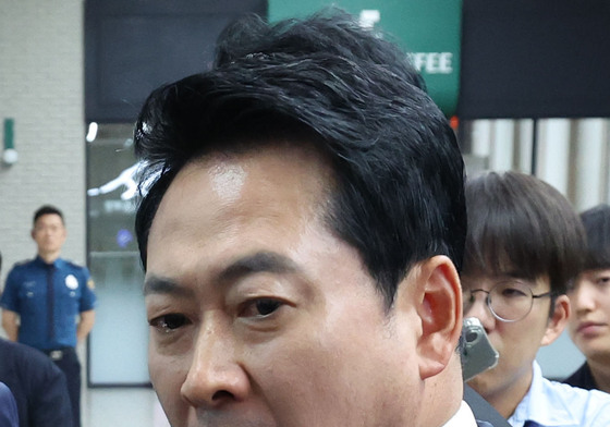 항의하는 장동혁 대표