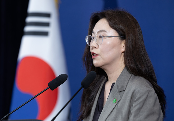 몽골 순방 일정 브리핑 하는 강유정 수석대변인