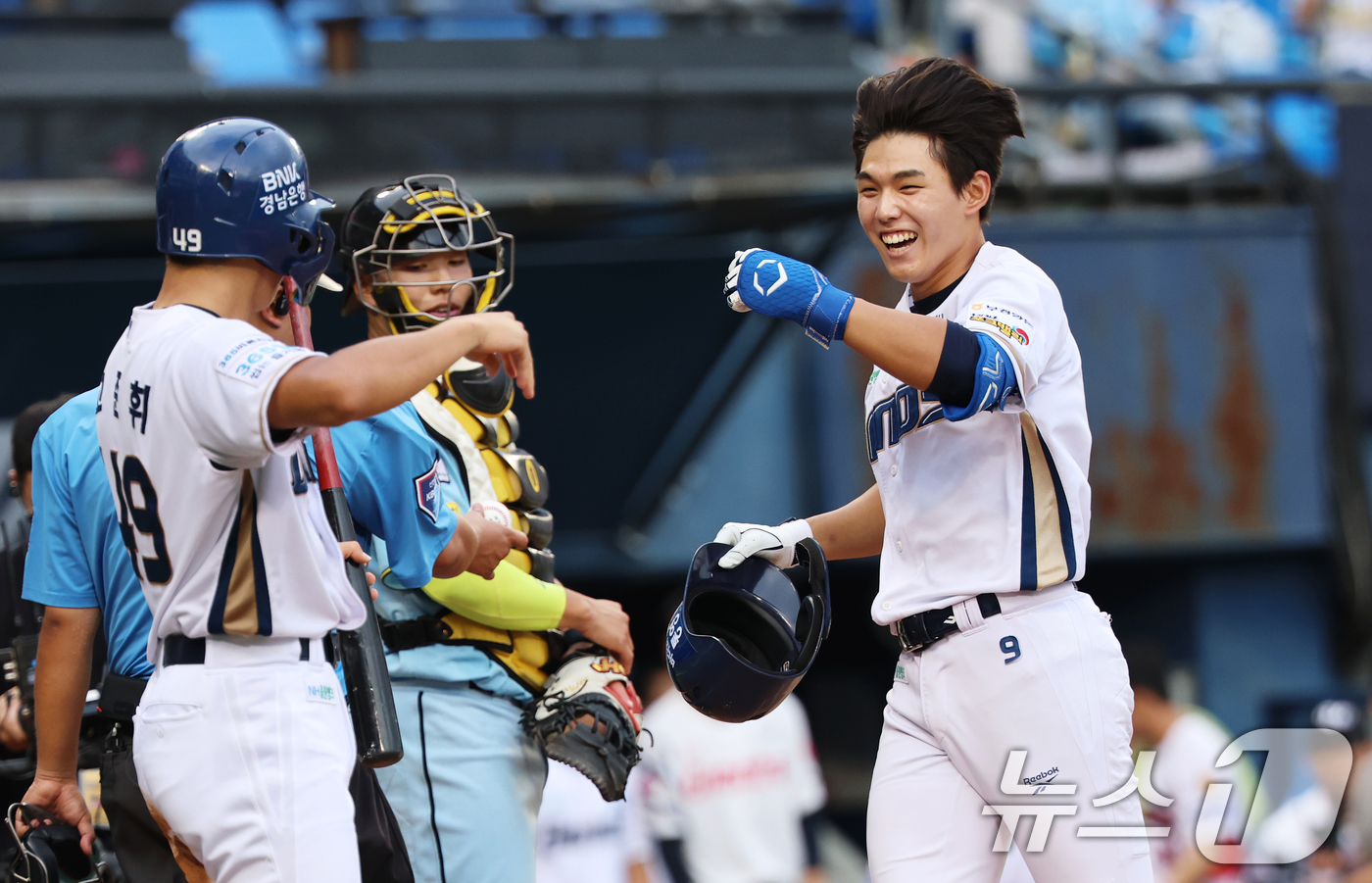 (서울=뉴스1) 오대일 기자 = 10일 서울 송파구 잠실야구장에서 열린 '2026 프로야구 KBO 퓨처스(2군) 올스타전' 북부리그와 남부리그의 경기에서 4회 투런 홈런을 날린 N …