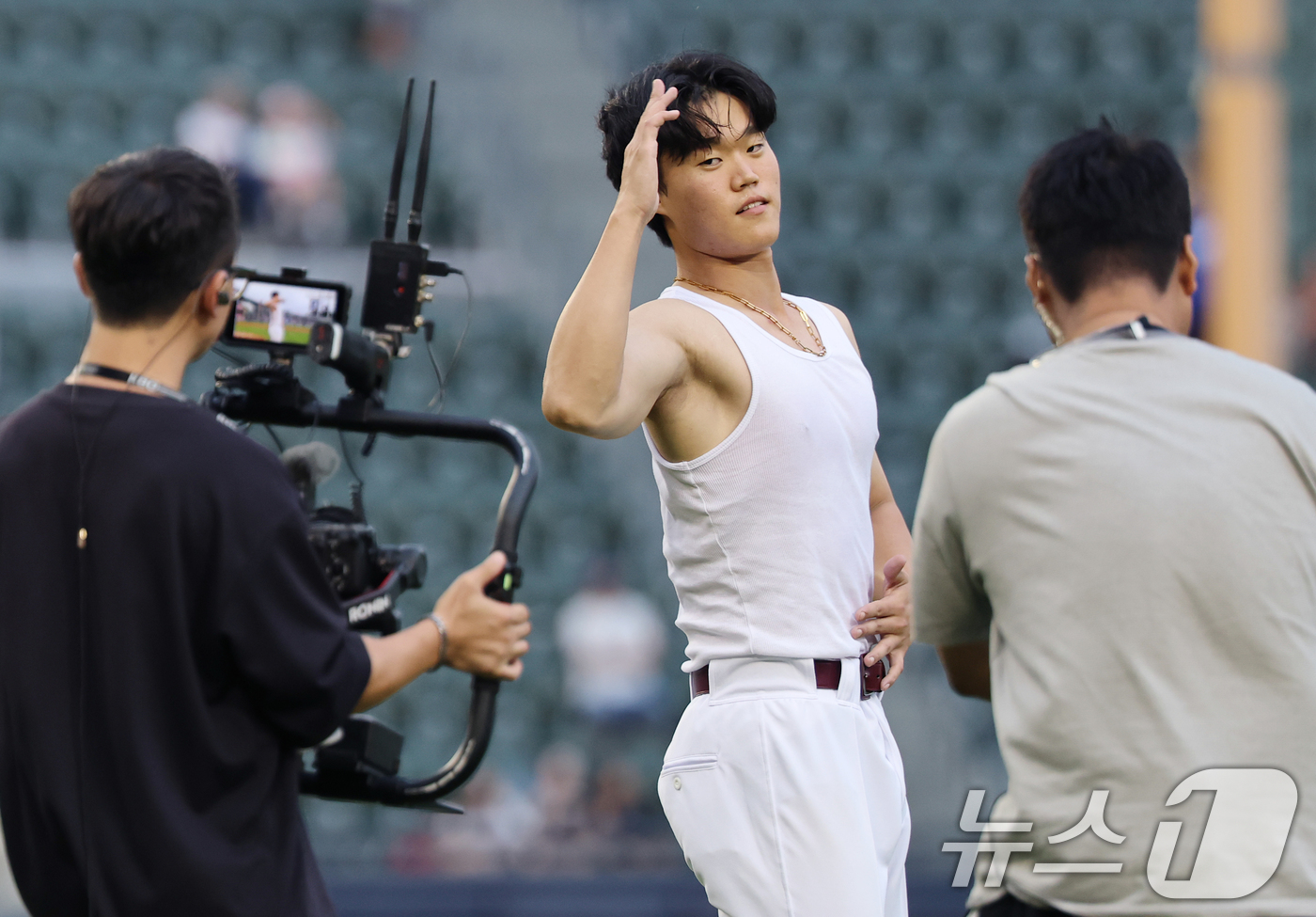 (서울=뉴스1) 오대일 기자 = 10일 서울 송파구 잠실야구장에서 열린 '2026 프로야구 KBO 퓨처스(2군) 올스타전' 북부리그와 남부리그의 경기에서 키움 손힘찬이 에이티즈의 …