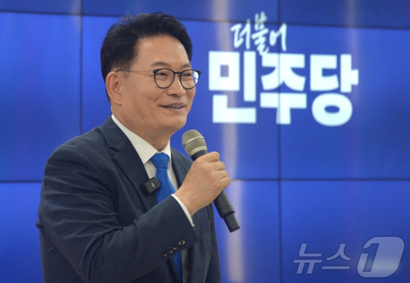 (익산=뉴스1) 유경석 기자 = 더불어민주당 당권 주자인 송영길 의원이 11일 전북 익산시 원광대학교 프라임관에서 타운홀미팅을 열고 인사말을 하고 있다. 2026.7.11/뉴스1